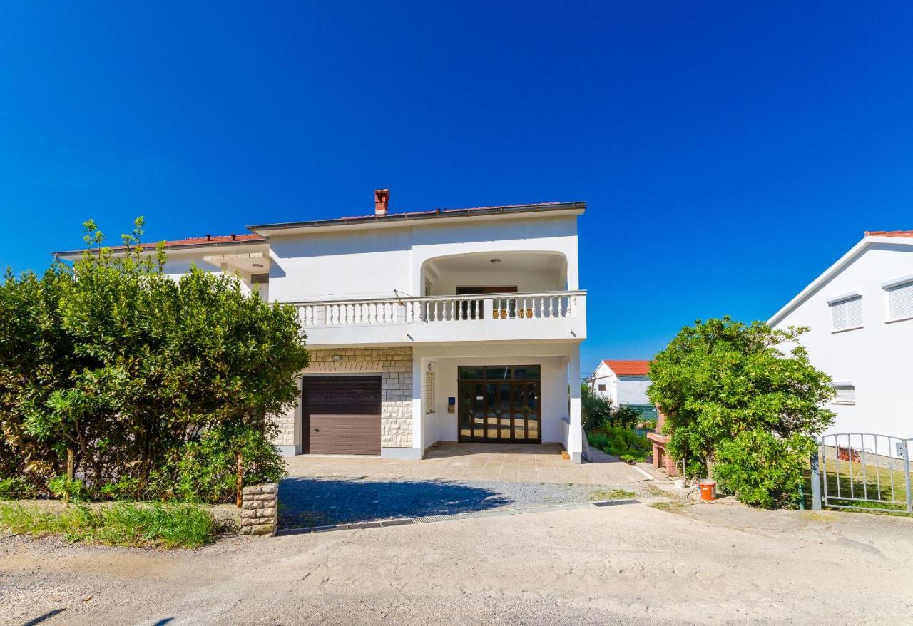 Apartments Slavica R Banjol Buitenkant foto