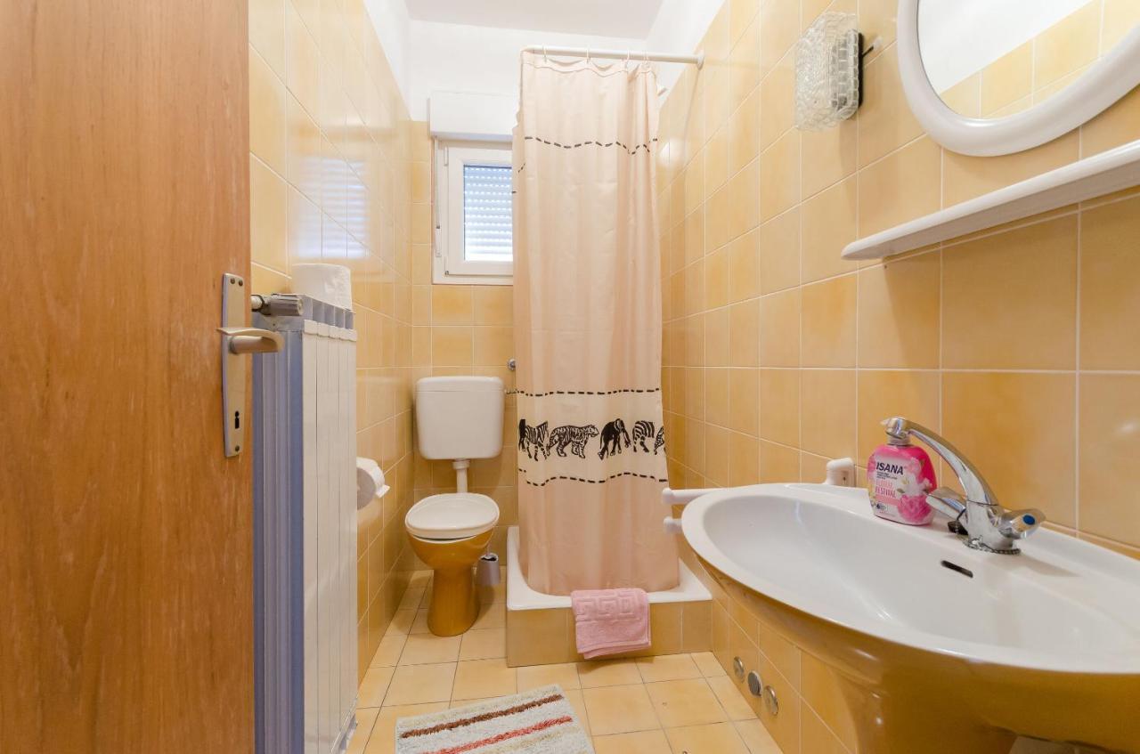 Apartments Slavica R Banjol Buitenkant foto