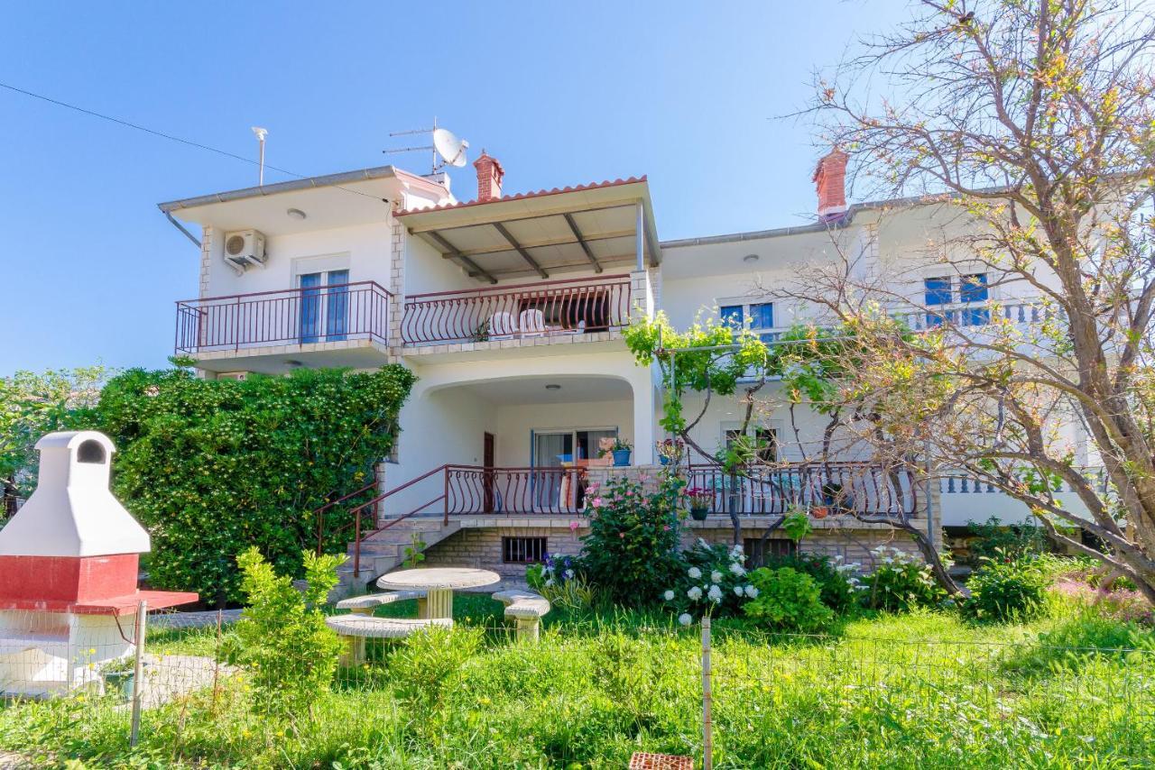 Apartments Slavica R Banjol Buitenkant foto