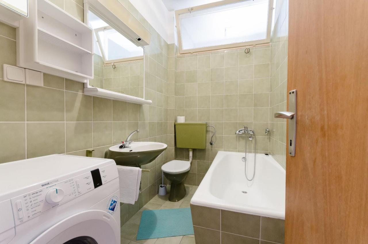 Apartments Slavica R Banjol Buitenkant foto