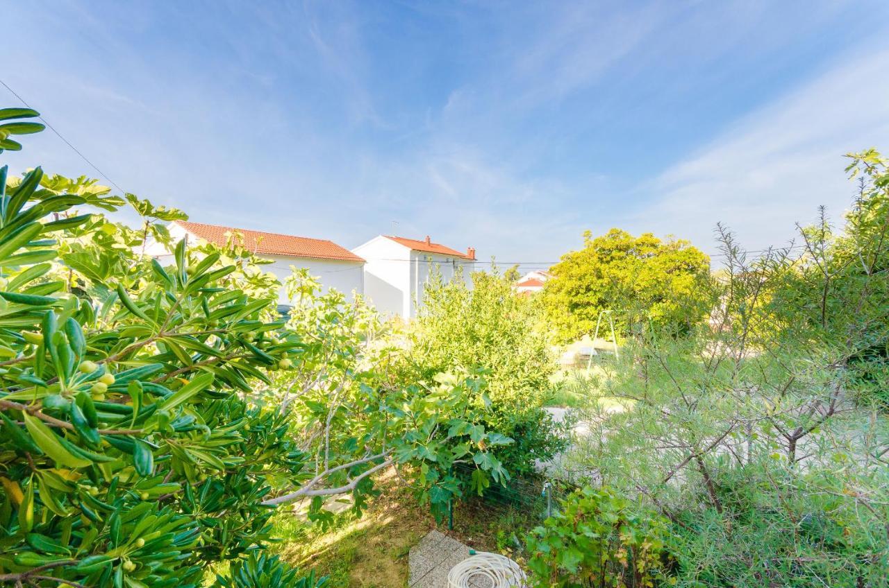 Apartments Slavica R Banjol Buitenkant foto